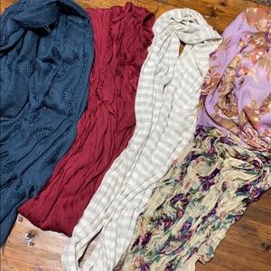 Scarf lot